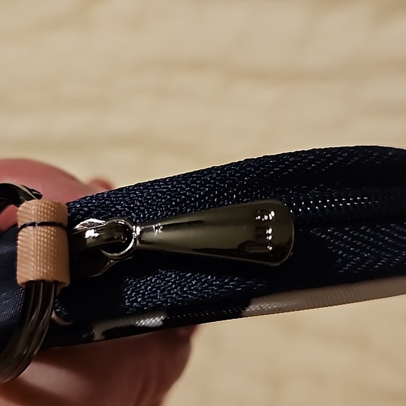 Lug Key Chain Pouch 3.5" - Picture 3 of 4